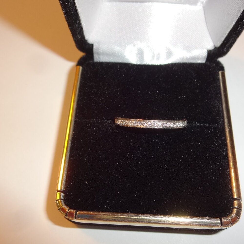 Hearts On Fire 18k/750 White Gold Pave Set Round Diamonds 2.2mm Band Ring 6.5